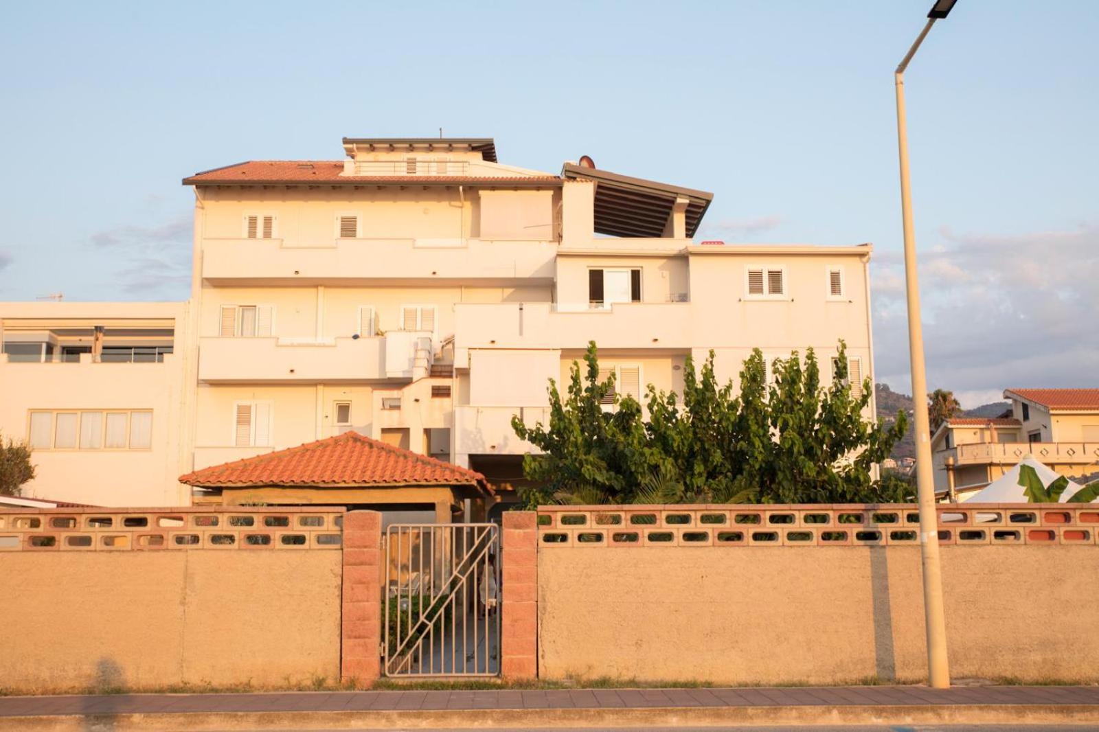 Glbapartments Capo d'Orlando Exterior photo